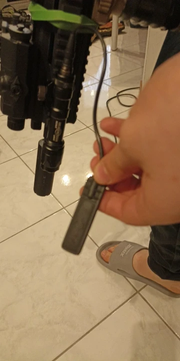Surefir Tactical Flashlight M300 M600 M600C Scout Light With Dual Function Pressure Switch 600 Lumen Hunting Weapon Gun Light photo review