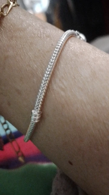 Joyería fina Original hecha a mano de lujo, pulsera de plata de ley 925 con dijes, pulseras suaves y lisas de hueso de serpiente para mujer photo review