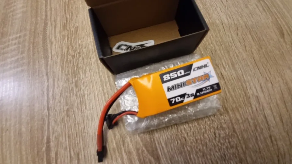 2PCS CNHL 3S 4S 11.1V 14.8V Lipo Battery 650mAh 850mAh 70C MiniStar With XT30 XT60 Plug For RC FPV Drone Quadcopter Airplane photo review