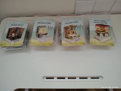 Miniature DIY Doll House photo review