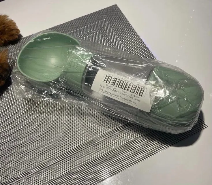 Travel Paws 2-in-1 Bottle: Hydration and Nourishment on the Go photo review