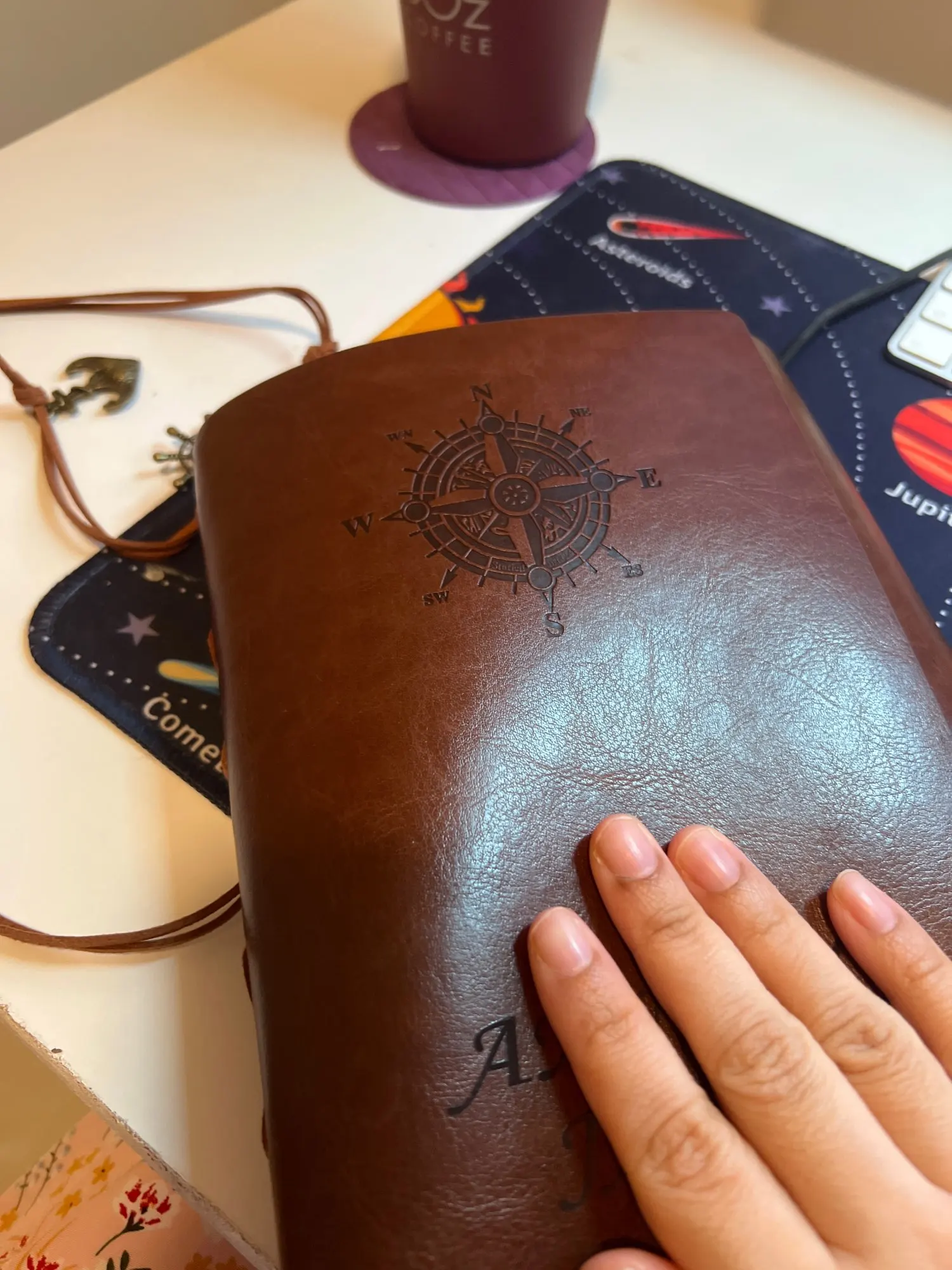 Journal de l'explorateur - Carnet de voyage cuir marron