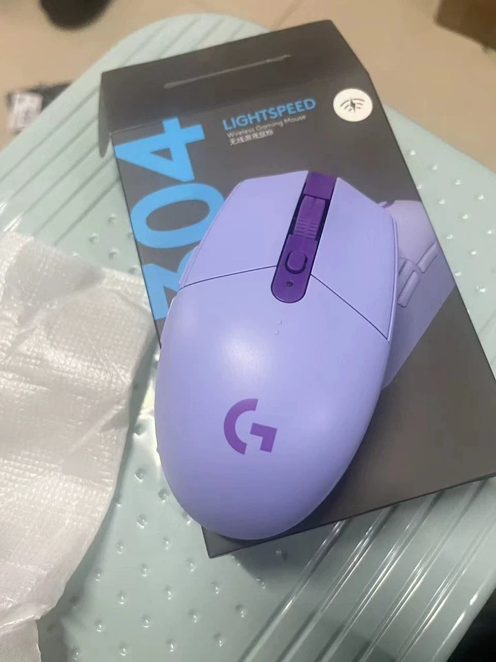 Logitech G304 Lightspeed Wireless Mouse 12K DPI 6 Buttons photo review