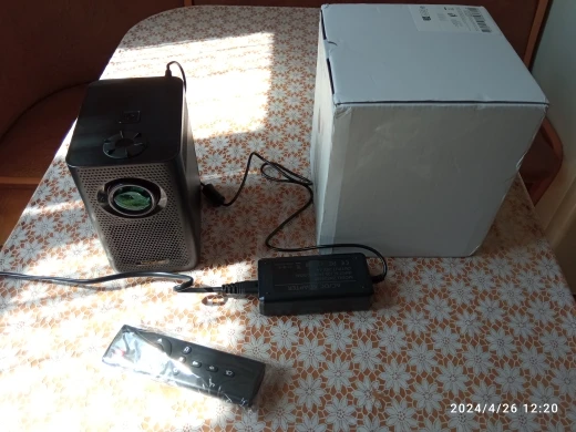 HONGTOP S30MAX Smart Portable Projector photo review