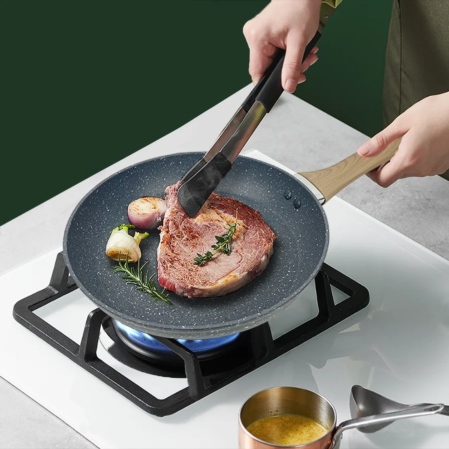 18/24/28cm Nonstick Frying Pan with Wooden Handle Steak Pancake Fried Egg Cooking Pan Kitchen Cookware Gadgets for Gas Induction 18/24/28cm Nonstick Frying Pan with Wooden Handle Steak Pancake Fried Egg Cooking Pan Kitchen Cookware Gadgets for Gas Induction