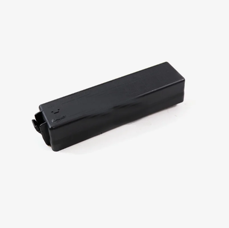 apply Nissan Qashqai TIDA Sylphy LIVINA TEANA Upper cover of fuse box in front of fuse box cover