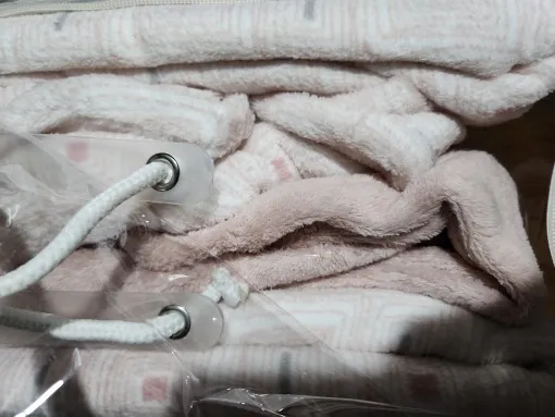 Juego de Sabanas Coralina, Térmica Aleatorio 100%Poliester Sabanas Low Cost, Modelo Aleatorio. Ropa de Cama de 3 Piezas Envió de forma Aleatorio. Extra Suave y Térmica photo review