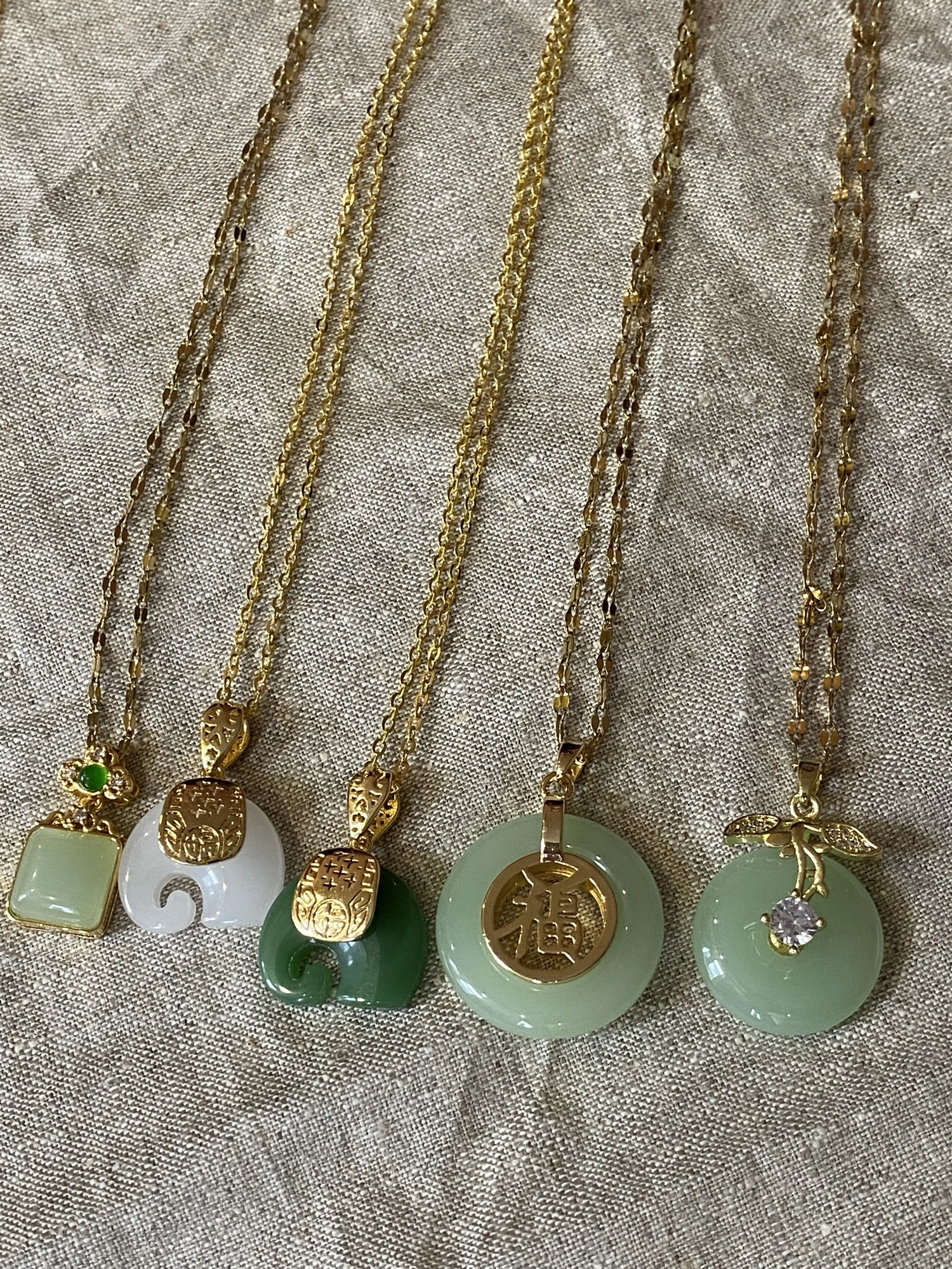 Cute Green & White Imitation Jade Elephant Peace photo review