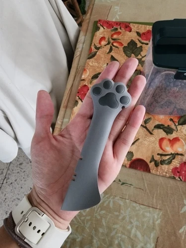 Paw Pal Scoop & Serve: Multifunctional Pet Canned Spoon & Jar Opener for Easy Feeding and Mixing photo review