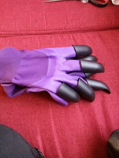 Claw Gloves Garden Gloves ABS Plastic Rubber photo review