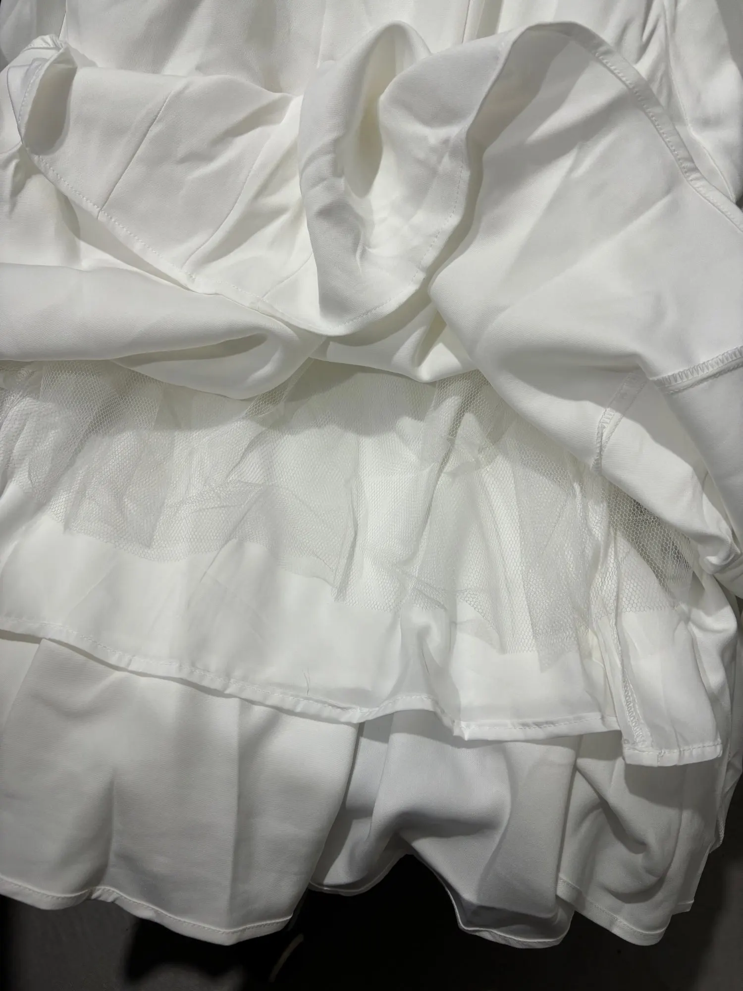 Suninheart Women Circle Cut Out Back Dress Wide Shoulders and Fitted Waist Prom Dress Fluffy Hem Midi Wedding Party Dresses photo review