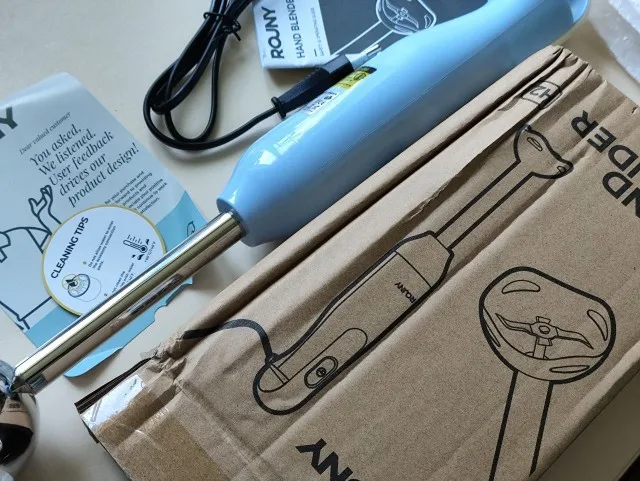 ROUNY Handheld Immersion Blender with Stainless Steel Blades for Kitchen Food Mixing, Light Blue Stick Blender, Classic Basic photo review