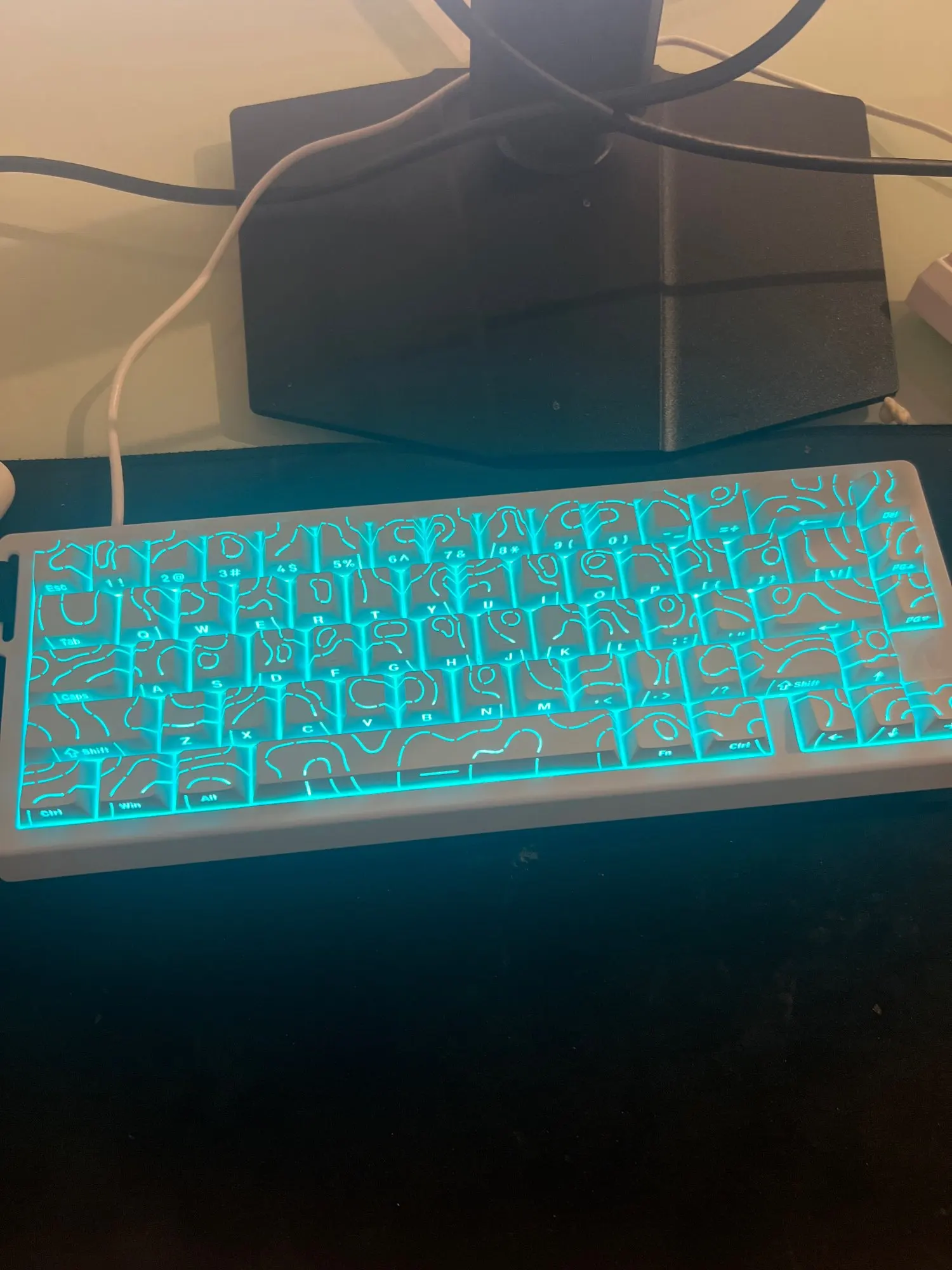 Teclado magnético para jugar X68HE ATTACK SHARK, mecánico con cable para juegos profesionales, disparo rápido de 0,01mm, SOCD/Rs de 8000Hz, frecuencia de 0,125 ms y 128K photo review