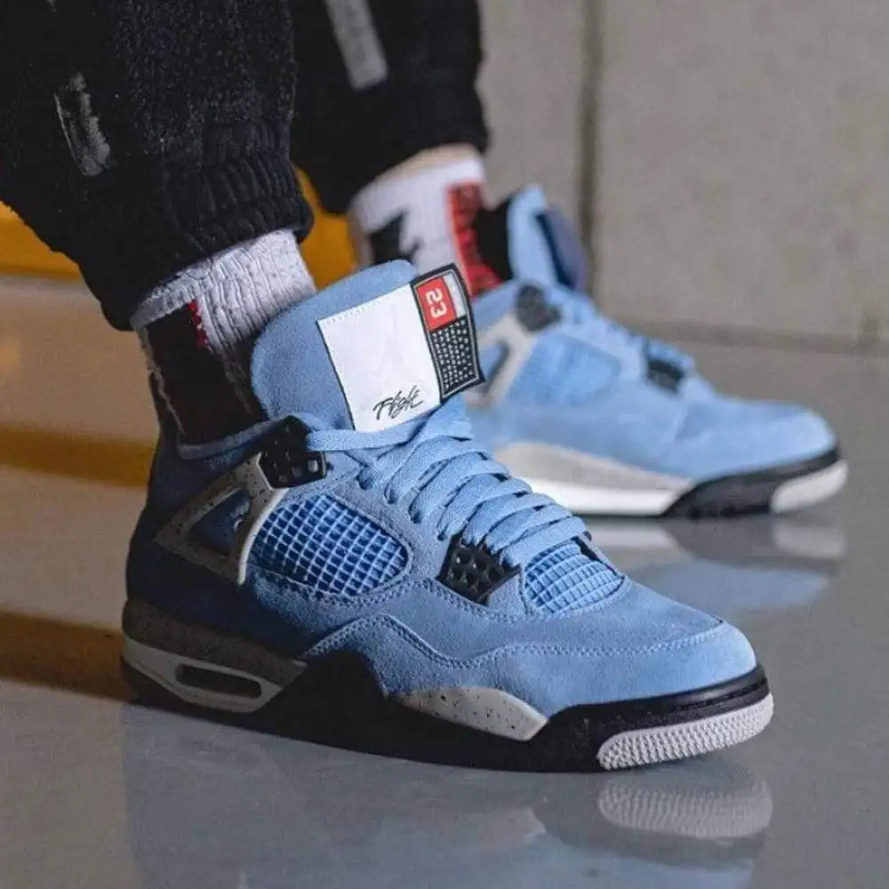 Рисунок 5 - Мужские классические кроссовки University Blue AJ4