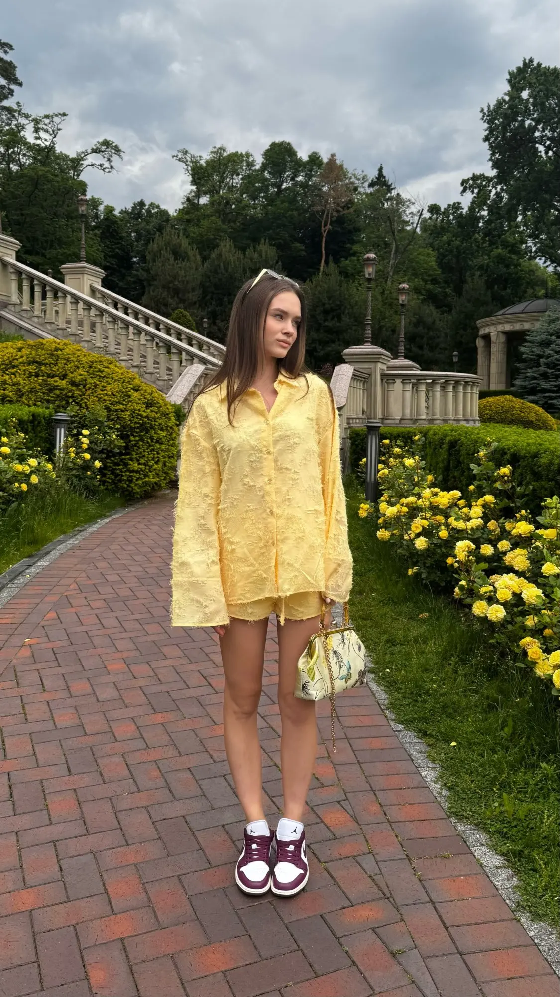 Chic Yellow Feather 2-Piece Set: Elegant Autumn Outfit photo review