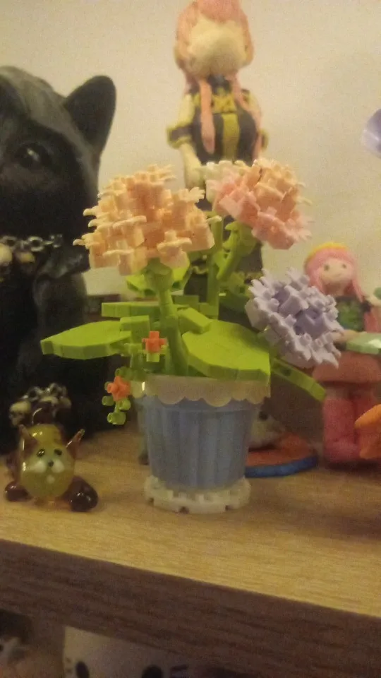 1PC Mini Succulent Flower Pot Building Blocks Simulation Flower Assembling Brick Model Kids Toys photo review