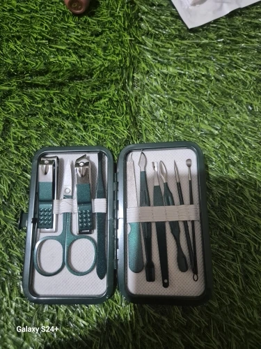 Professional 7-18 Piece Nail Care Kit Stainless Steel Manicure & Pedicure Set with Travel Case for On-the-Go Grooming photo review