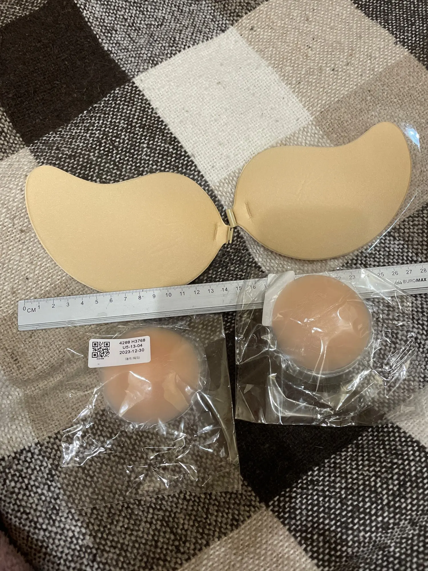 Invisible Push Up Bra for Women Backless Strapless Bra Seamless Front Closure Bralette Underwear Silicone Self-Adhesive Bra Pads photo review