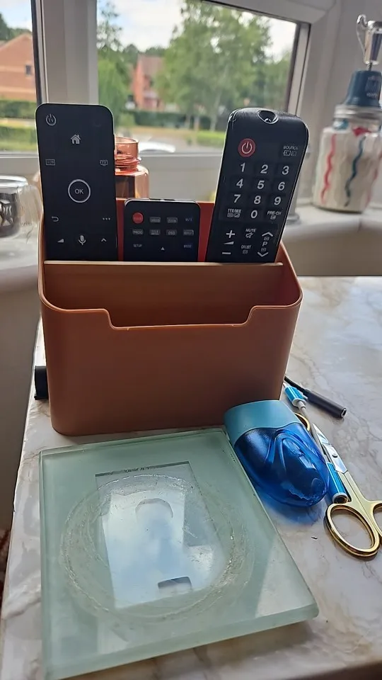 Practical Storage Box for TV Remotes & Air Conditioner Controls Elegant Remote Control Organizer Box for Living Room & Bedroom photo review