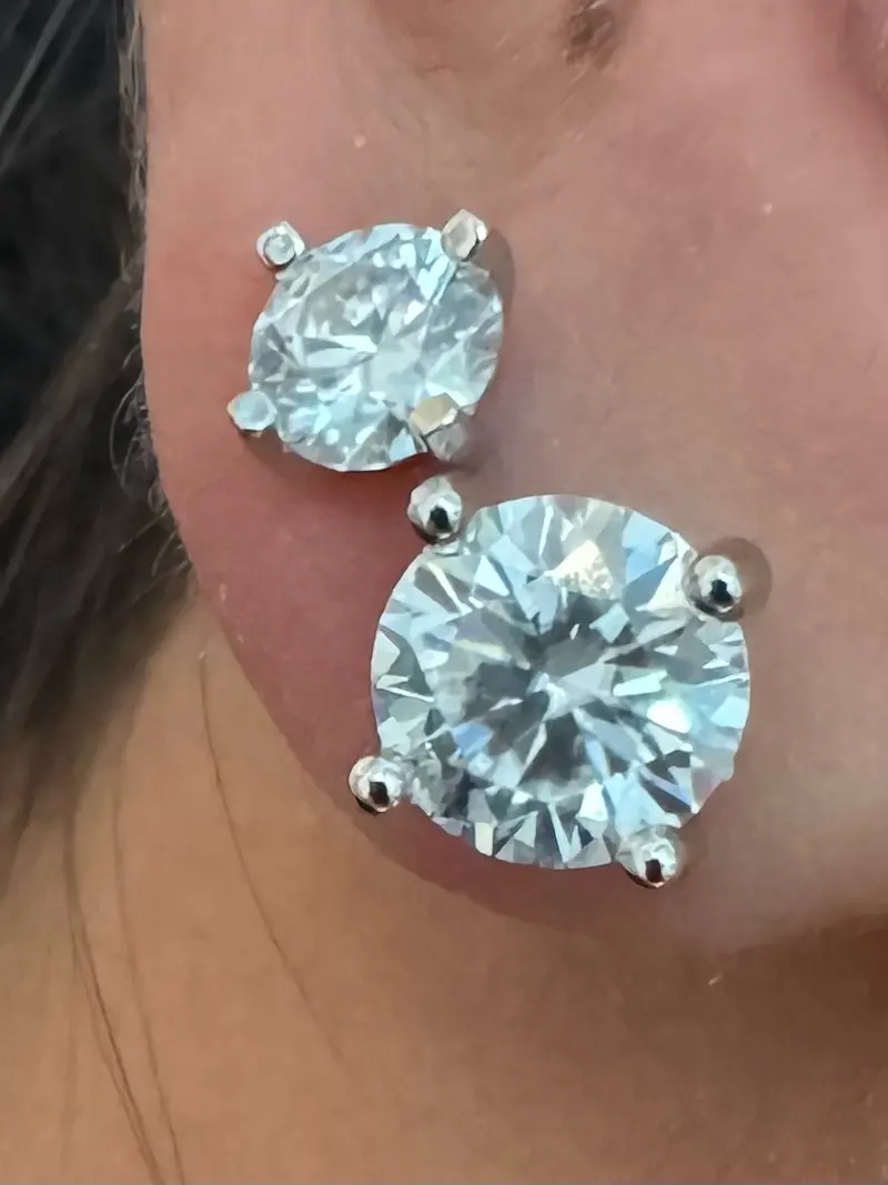 Moissanite Ear Stud Earrings photo review