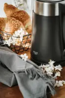 Bouilloire électrique noire 0,6 L, 800 W, sans fil, acier avec double paroi, design moderne, cuisson sûre 8