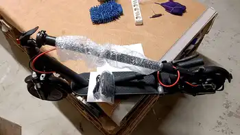 Monopattino Elettrico Usato Veloce a Lunga Autonomia 350W 8.5in, Doppio Ammortizzatore e Sedile, 20KM/H 25-30KM di Autonomia