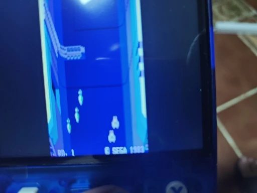 Nueva consola de juegos portátil ultra retro R36, sistema Linux de código abierto de 4,0 pulgadas, reproductor de vídeo portátil de 128GB, consola de juegos portátil photo review