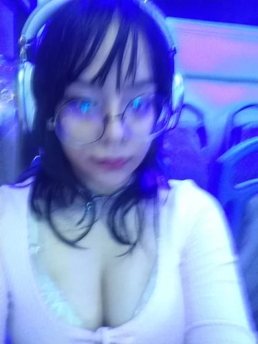 HOCO W35 Max Wireless Headphones – Power Meets Play in Full Color photo review