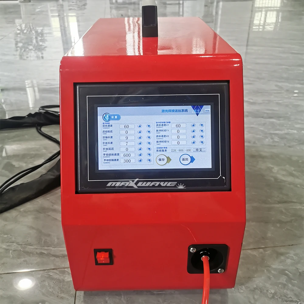 handheld laser welding machine MAX air-cooled 1500W fiber laser 4 in 1 gun welder machine for sale aluminum copper welding 3