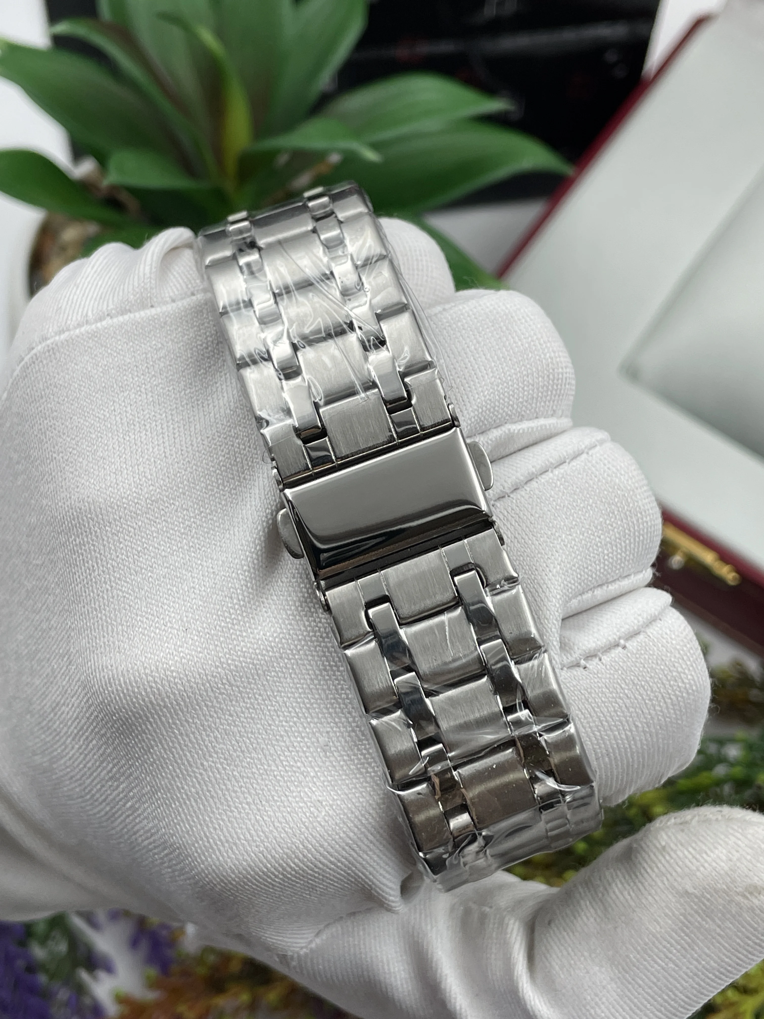 Рисунок 6 - Часы Tissot