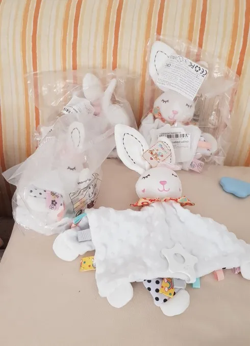 1pcs Baby Security Soothing Doll Towel with Teether Rattles Soft Blanket Snuggle Toy photo review