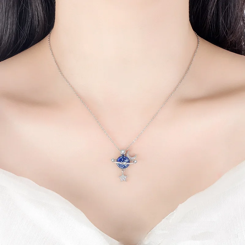 colar feminino prata de planeta