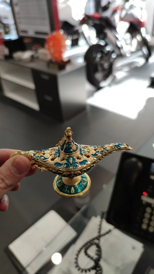 Aladdin's Legacy, Classic 12cm Magic Genie Lamp - Retro Home Décor & Unique Gift photo review