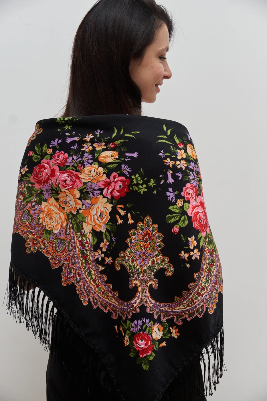 Рисунок 5 - Платок женский с бахромой