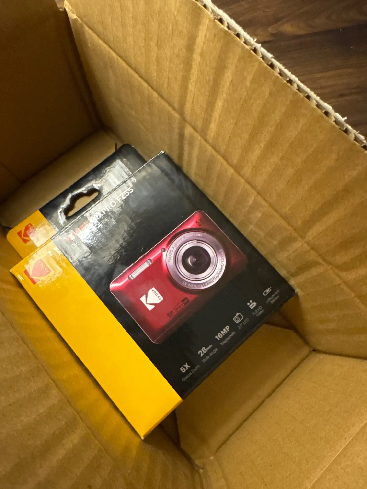 Kodak PIXPRO FZ55 レッド 16MP Kodak PIXPRO FZ55 16MP Compact Digital Camera - Red for sale