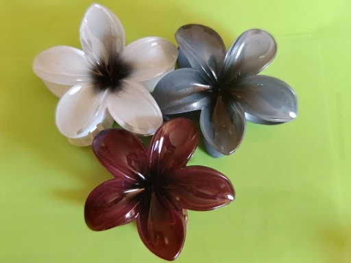 3PCS Sweet Summer Flower Hair Claw Clips – Cute Beach Hair Accessories for Women & Girls