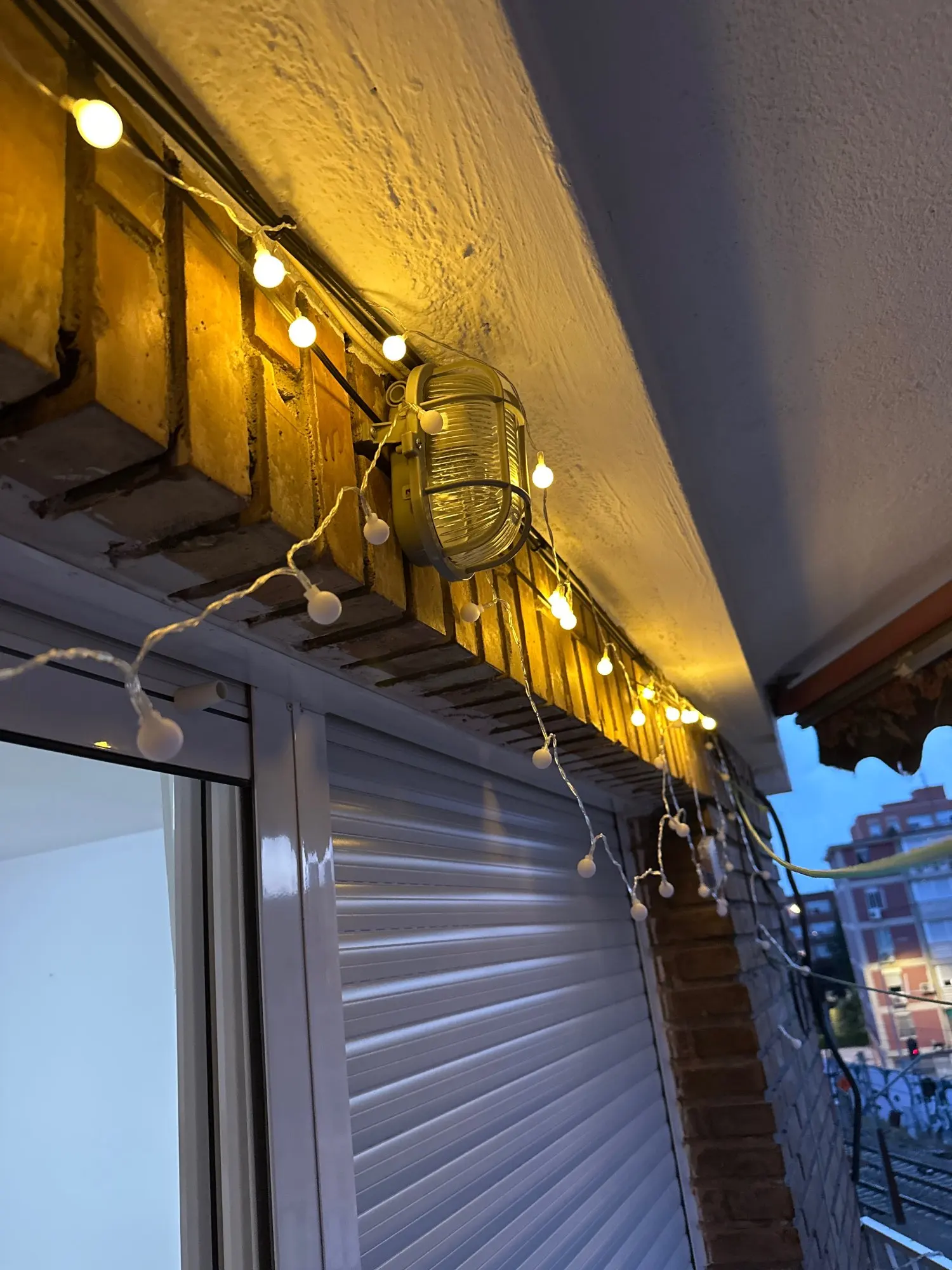 Guirnalda de luces LED con USB y batería, lámpara para exteriores, jardín, boda, decoración de Navidad, 10M photo review