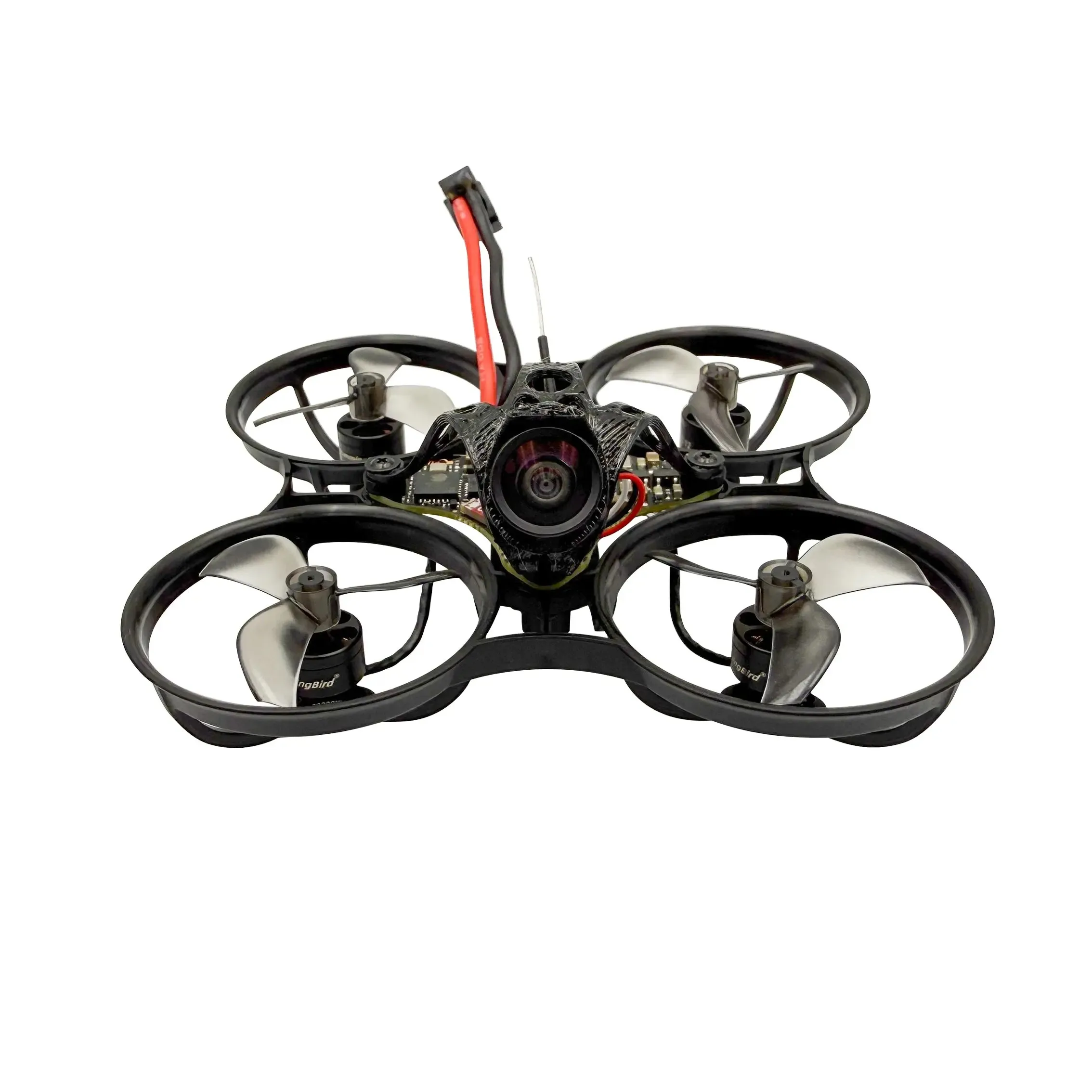 Lot de 4 batteries inclus avec le drone de course FPV puissant, alignées sur un fond sombre