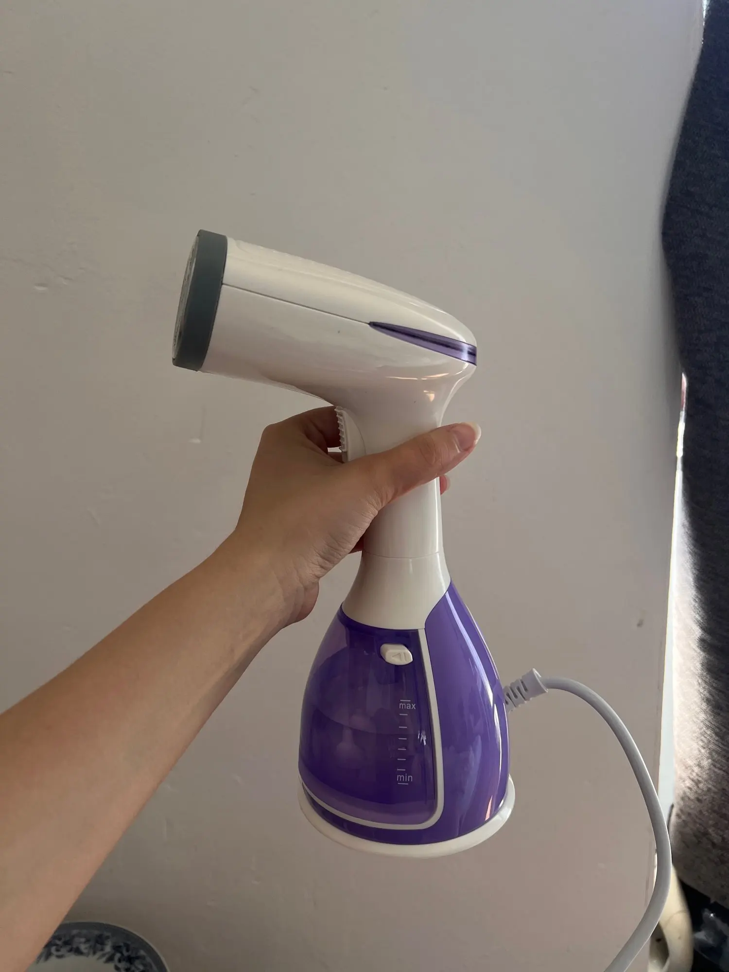 saengQ Handheld Garment Steamer 1500W Electric Household Fabric Steam Iron 280ml Portable Vertical Fast-Heat photo review