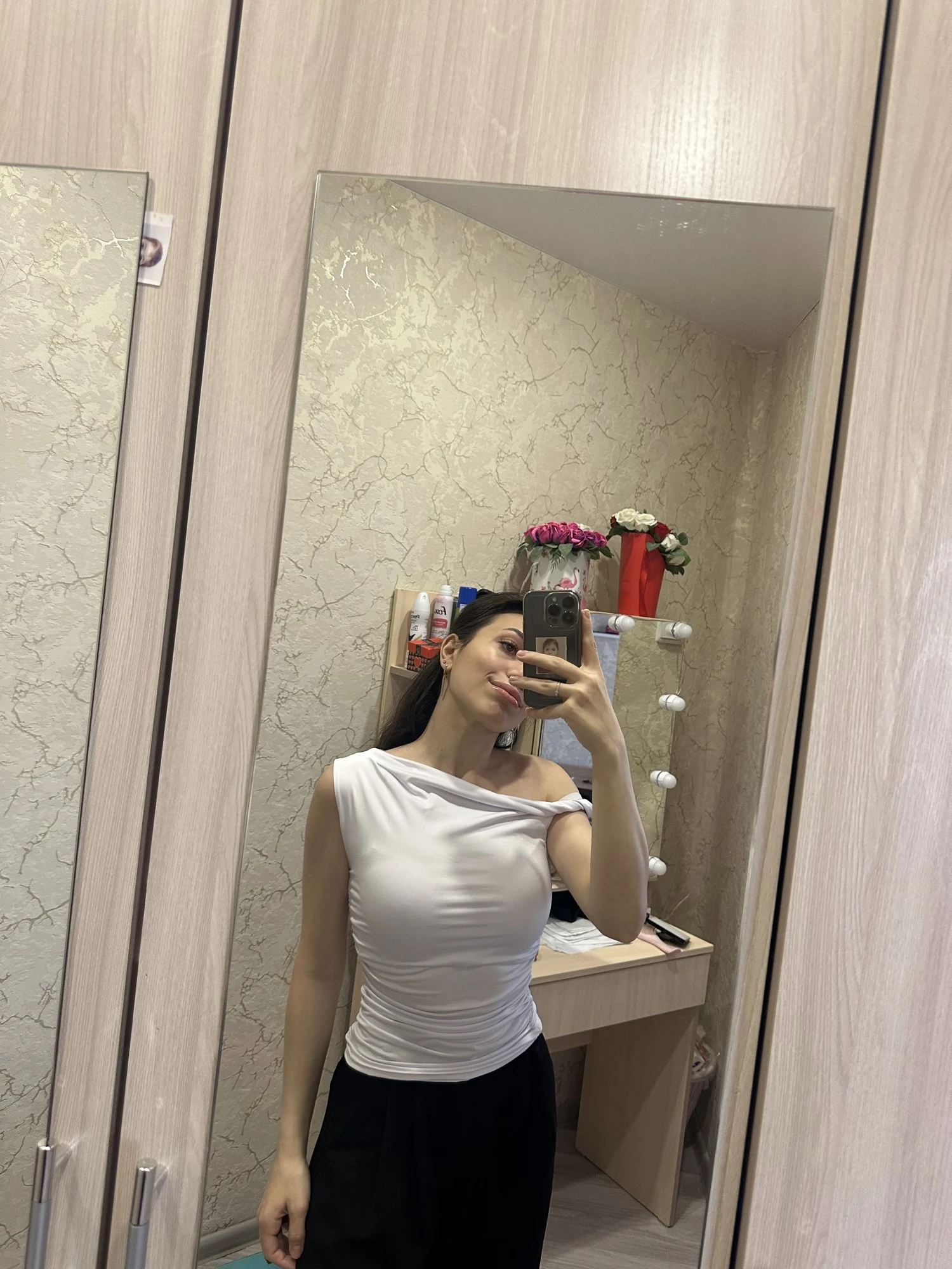 Effortless Off-Shoulder Summer Tank Top with Ruching photo review