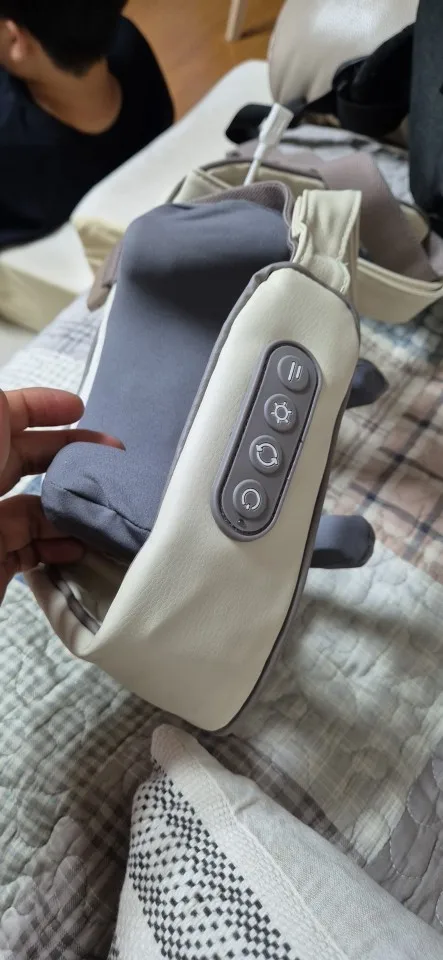 ReFresh - Nacken- und Rückenmassagegerät (Beige) photo review