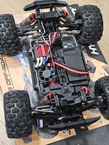 MJX Hyper Go 16208 1/16 Brushless Remote Control Monster Truck  RC 4X4 4WD 45km/h photo review
