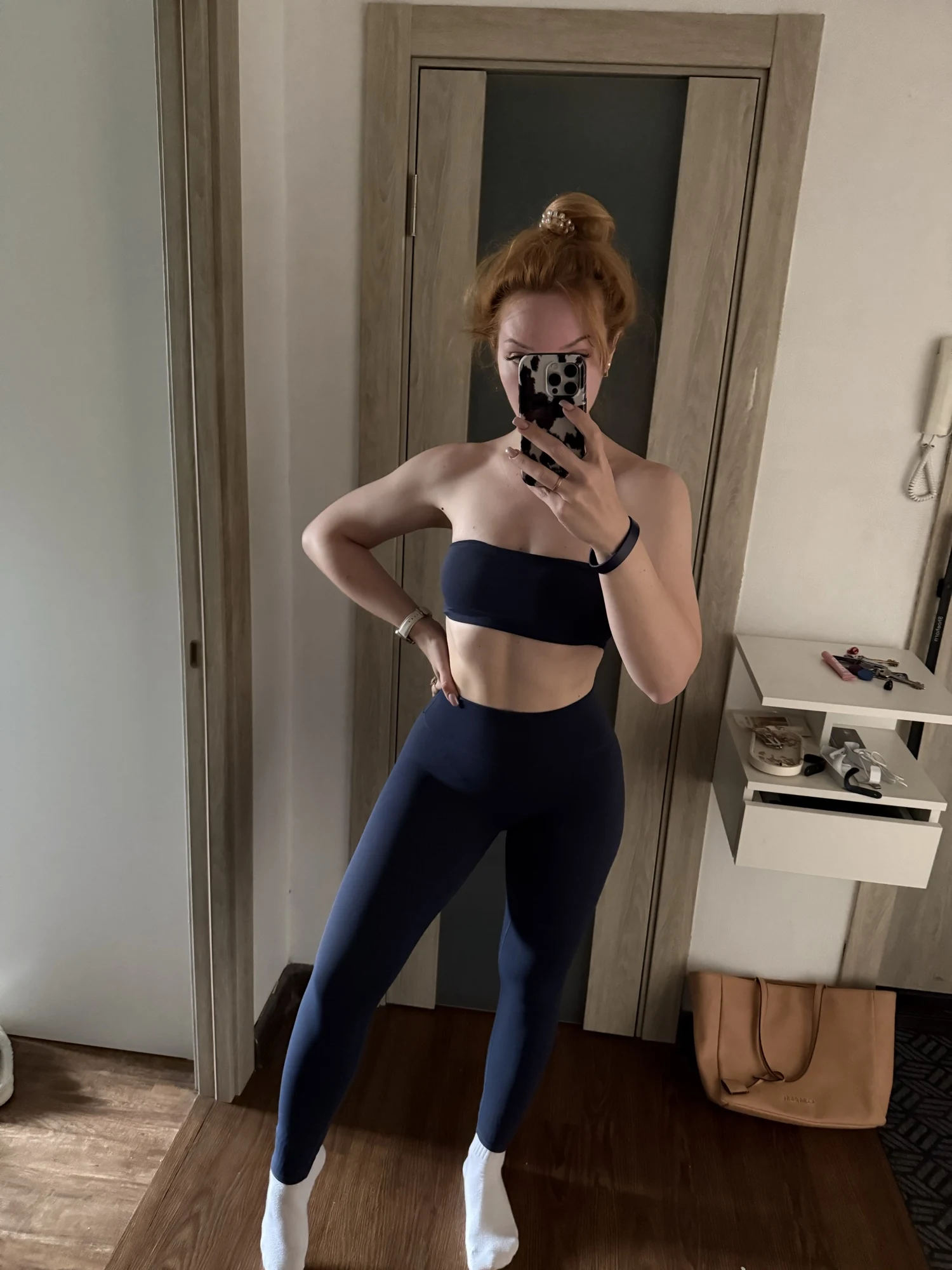 Women's Slim Fit Yoga Set with High-Waist Leggings & V-Neck Bra photo review