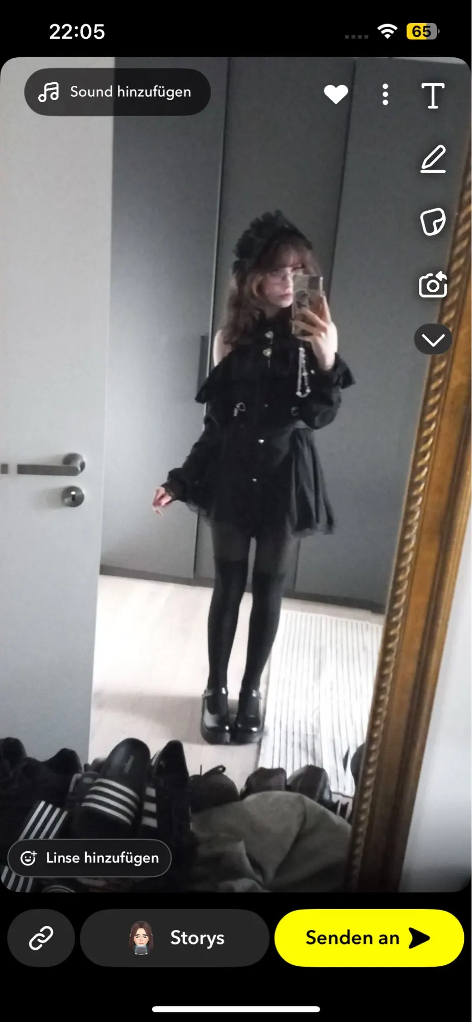 Noir Heart Ruffle Cold-Shoulder Coord photo review