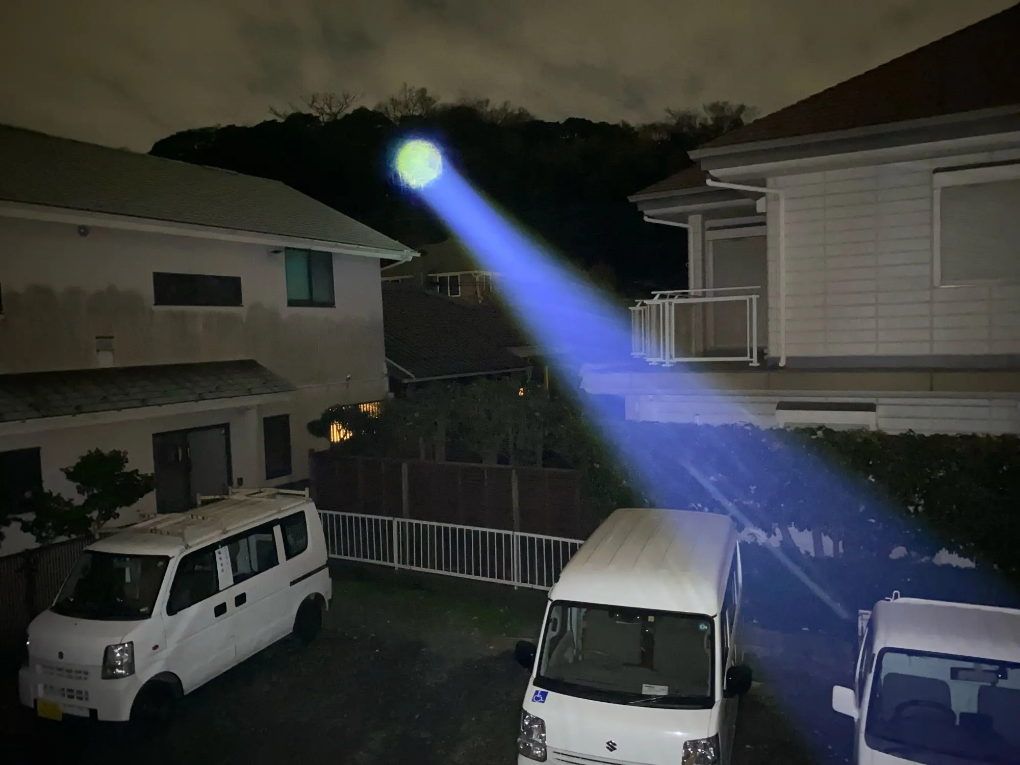 Attachment image review on Androf 100W Zoomable Flashlight