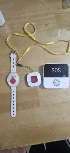 Iäkkäiden SOS-puhelupainikkeen hätätilanteiden lääketieteellinen hälytysjärjestelmä ikäihmisille ja potilaille kotona - WiFi Smart Pager -valokuva-arvostelu