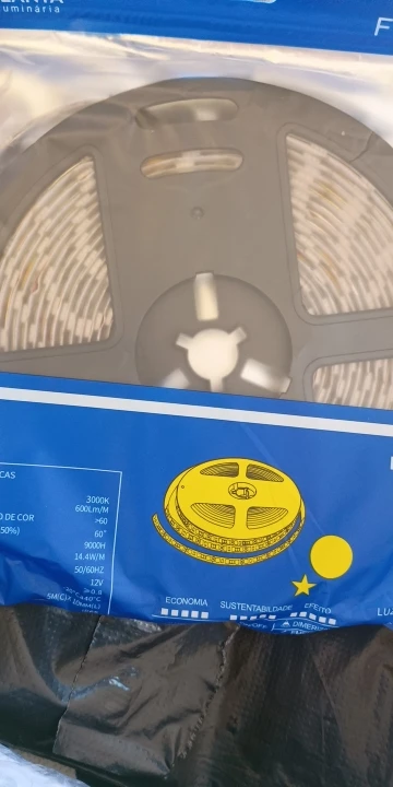 Fita Tira De Led 5050 5m Leds A Prova D'agua Branco Quente com silicone (Sem Fonte) photo review