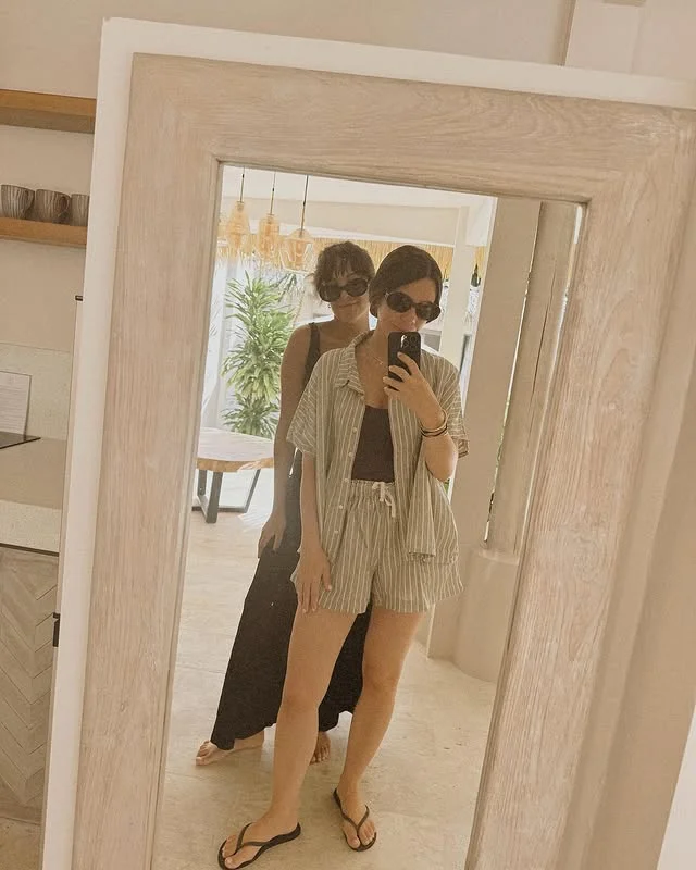 Chic Striped Women's Two-Piece Shorts Set for Effortless Style photo review