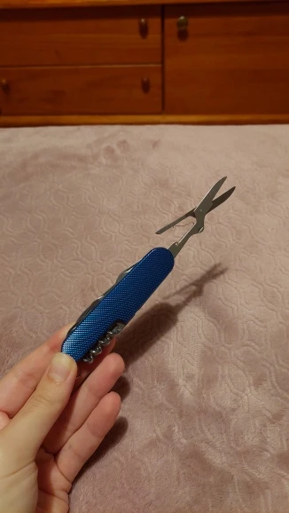 Venda quente multifuncional suíço faca dobrável de aço inoxidável multi facas do exército bolso caça acampamento ao ar livre faca sobrevivência photo review