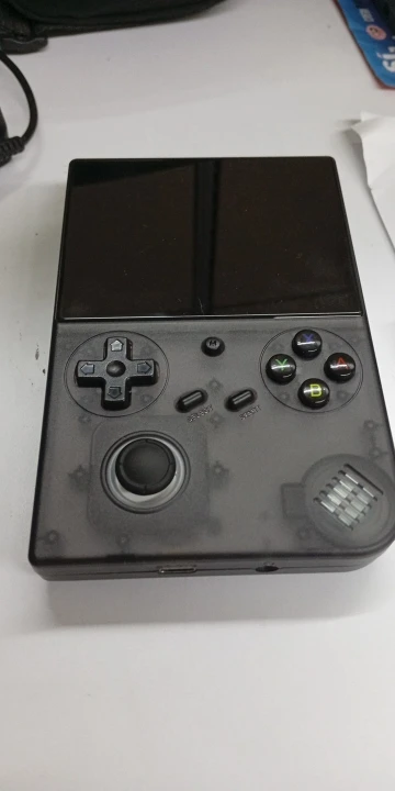 ANBERNIC RG40XX V photo review